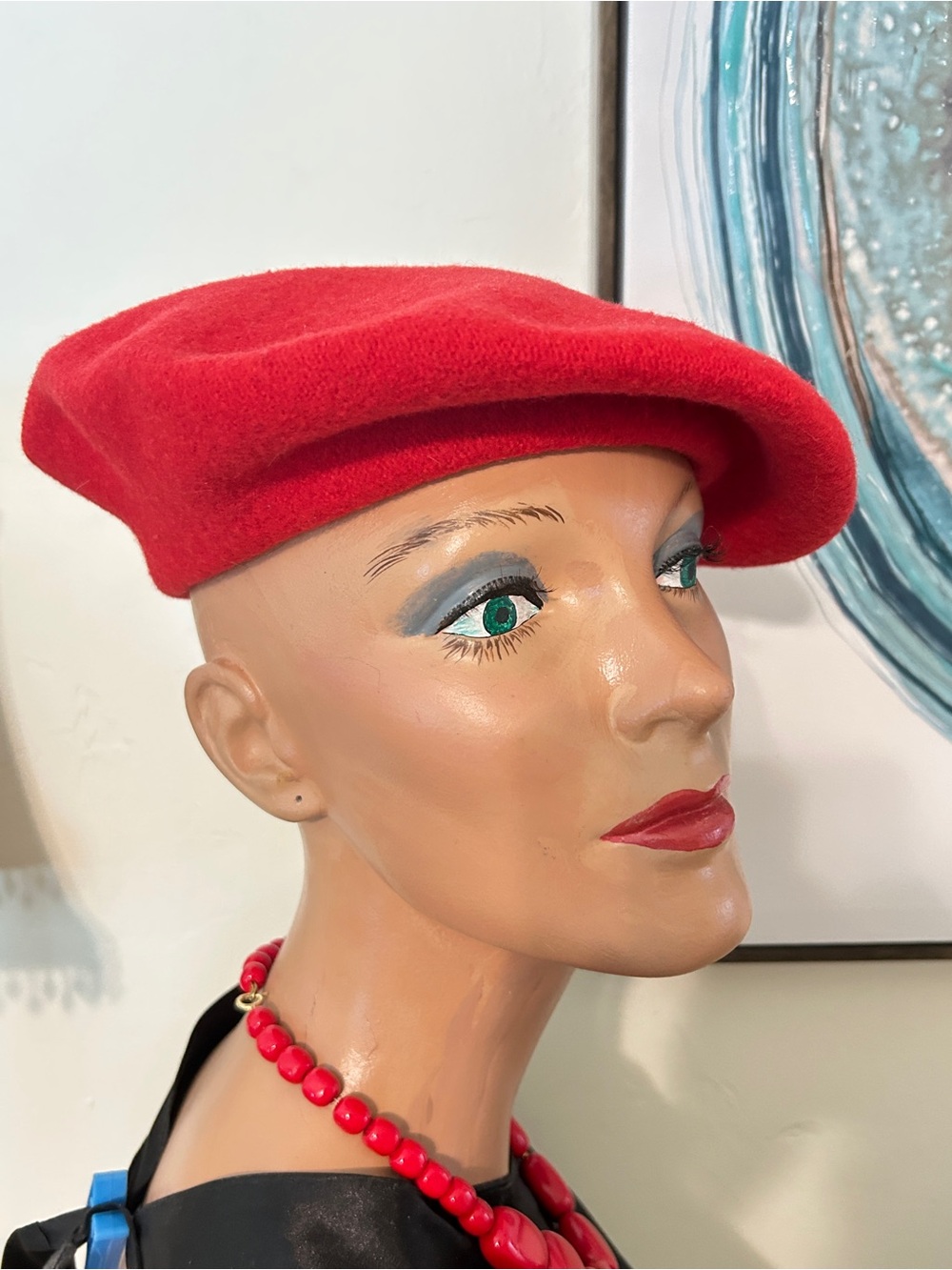 Basque Red Wool Beret - Picture 2 of 5